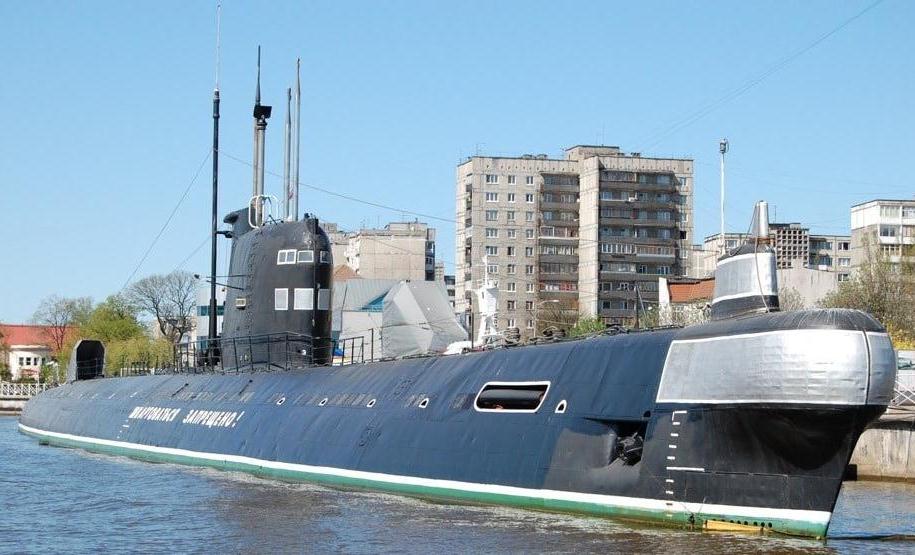 Подводная лодка-музей Б-413, Калининград