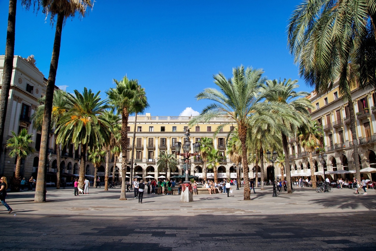 Королевская площадь, Барселона