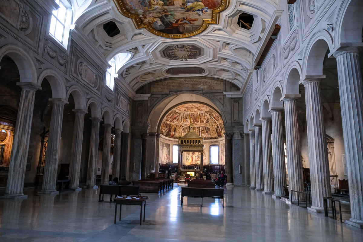 Базилика Сан-Пьетро-ин-Винколи, Рим