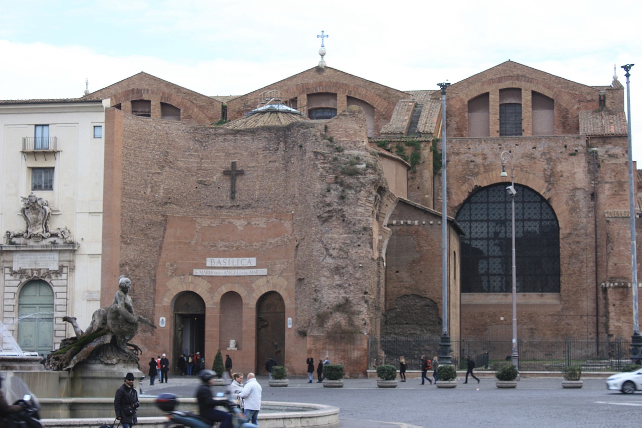 Базилика Санта-Мария-дельи-Анджели-э-деи-Мартири