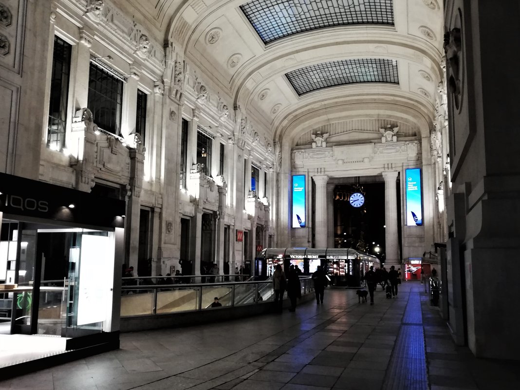 Центральный вокзал Милана