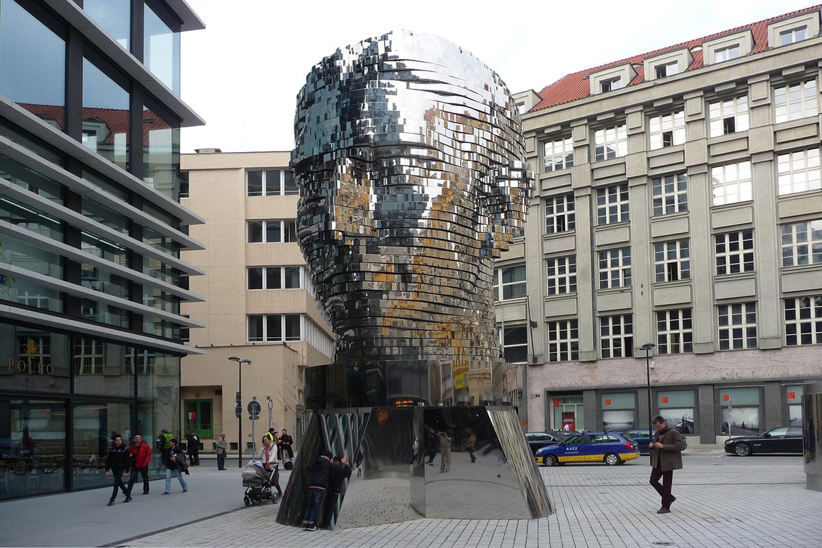 Скульптура Франца Кафки